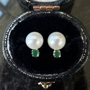 Gorgeous Vintage 10k Yellow Gold Cultured Pearl & Natural Emerald Stud Earrings